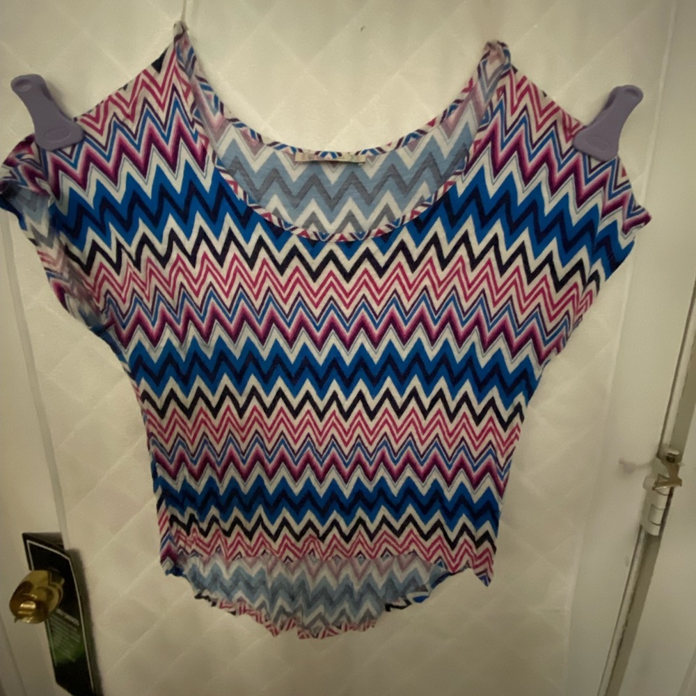 Loose fitting crop top